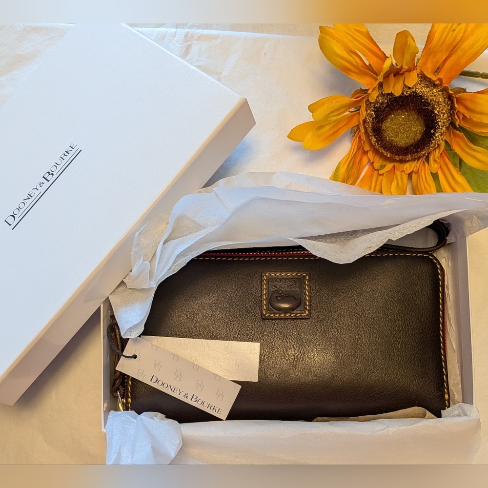 NWT! Dooney & Bourke Florentine Leather ZIP Wallet - BROWN TMORO - MSRP $228
